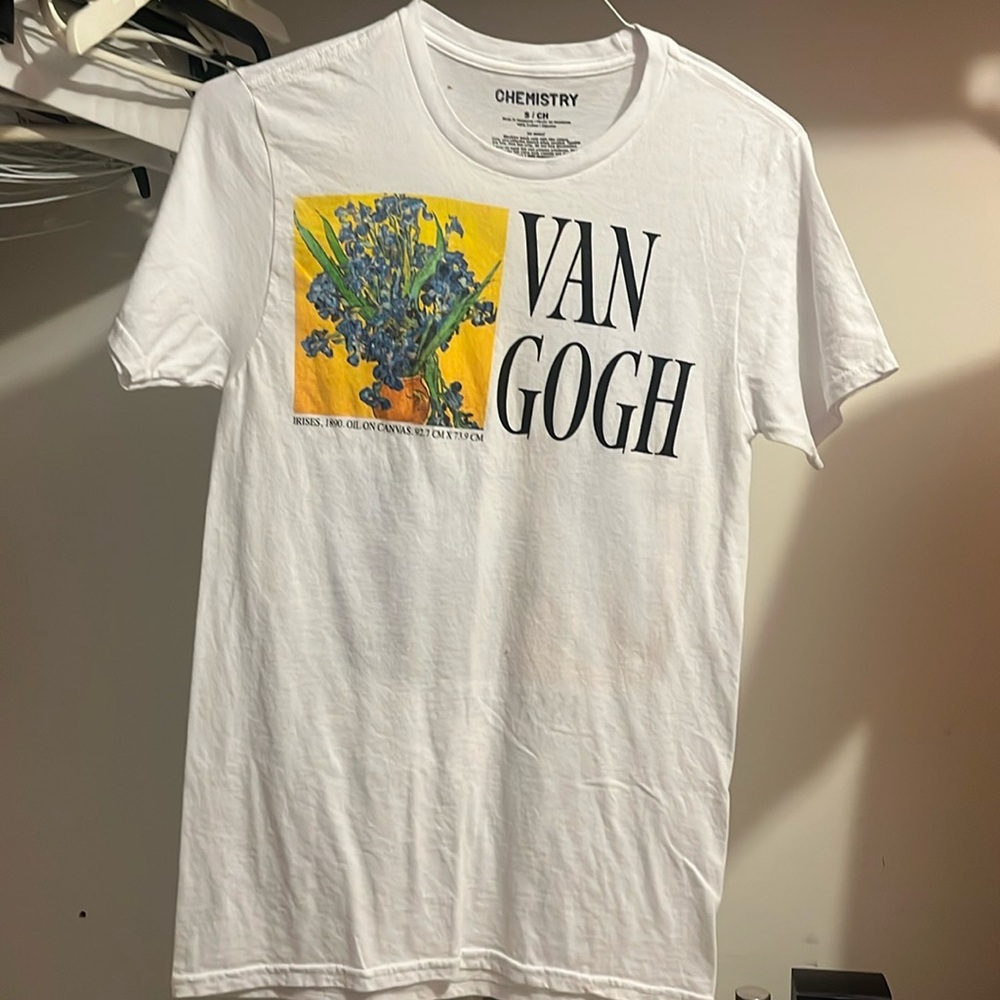 Men’s small. Vincent van gogh Shirt